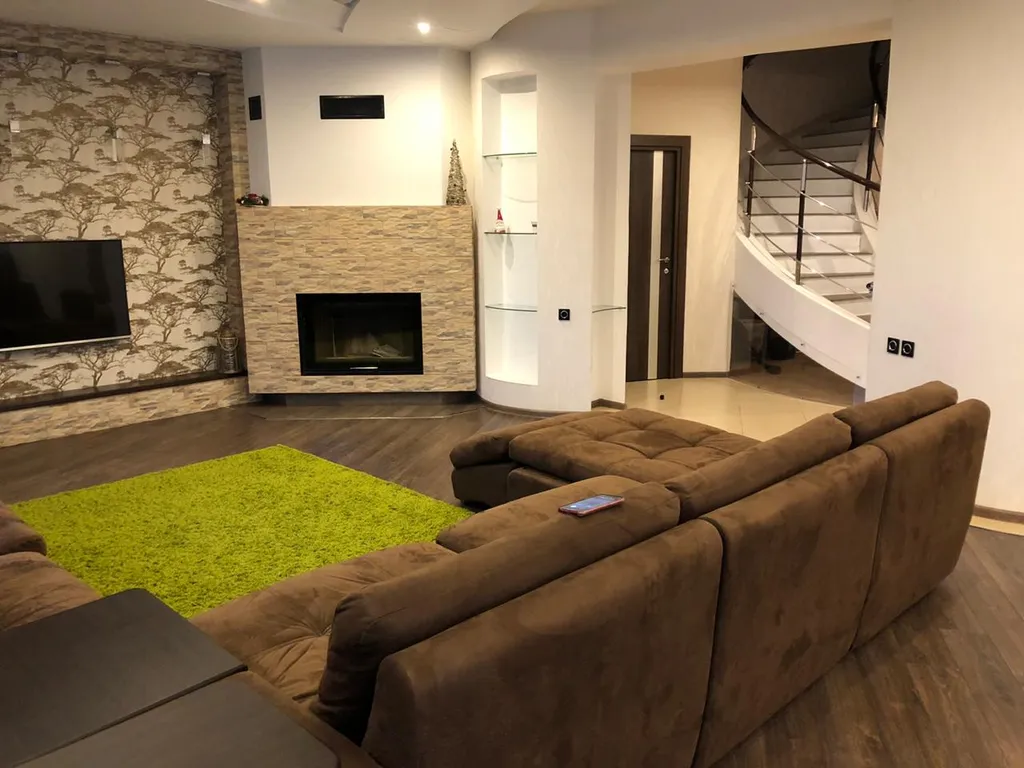 Уютный дом с дизайнерским ремонтом