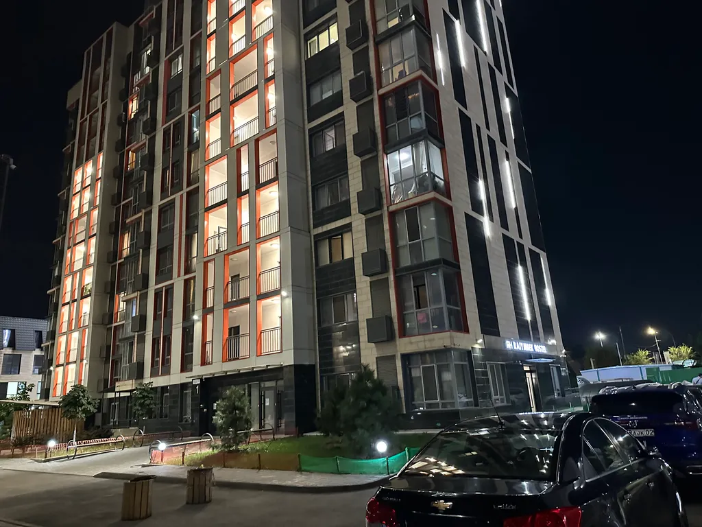 Квартира в ЖК «Раимбек» центр, рядом с метро и питьевой водой подарок