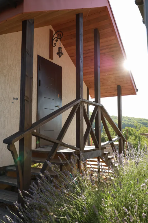 Коттедж Уютный современный коттедж с панорамным видом на горы — Соколиное