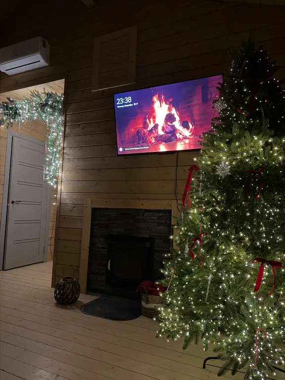 Уютный дом с панорамными окнами и баней на дровах