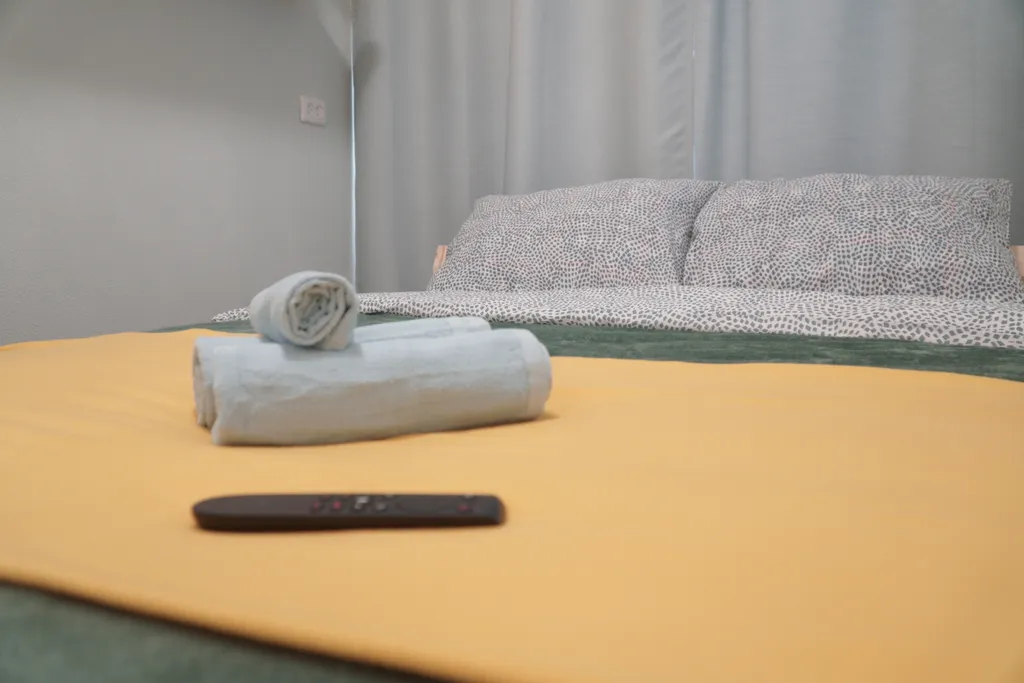 Светлая студия для двоих гостей недалеко от метро