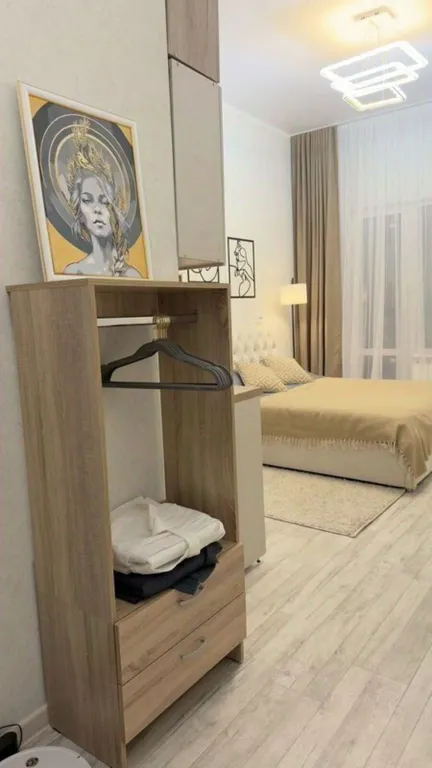 Студия с шикарным высоким потолком