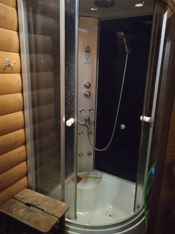 Дом с бесплатной баней на 1 линии от реки