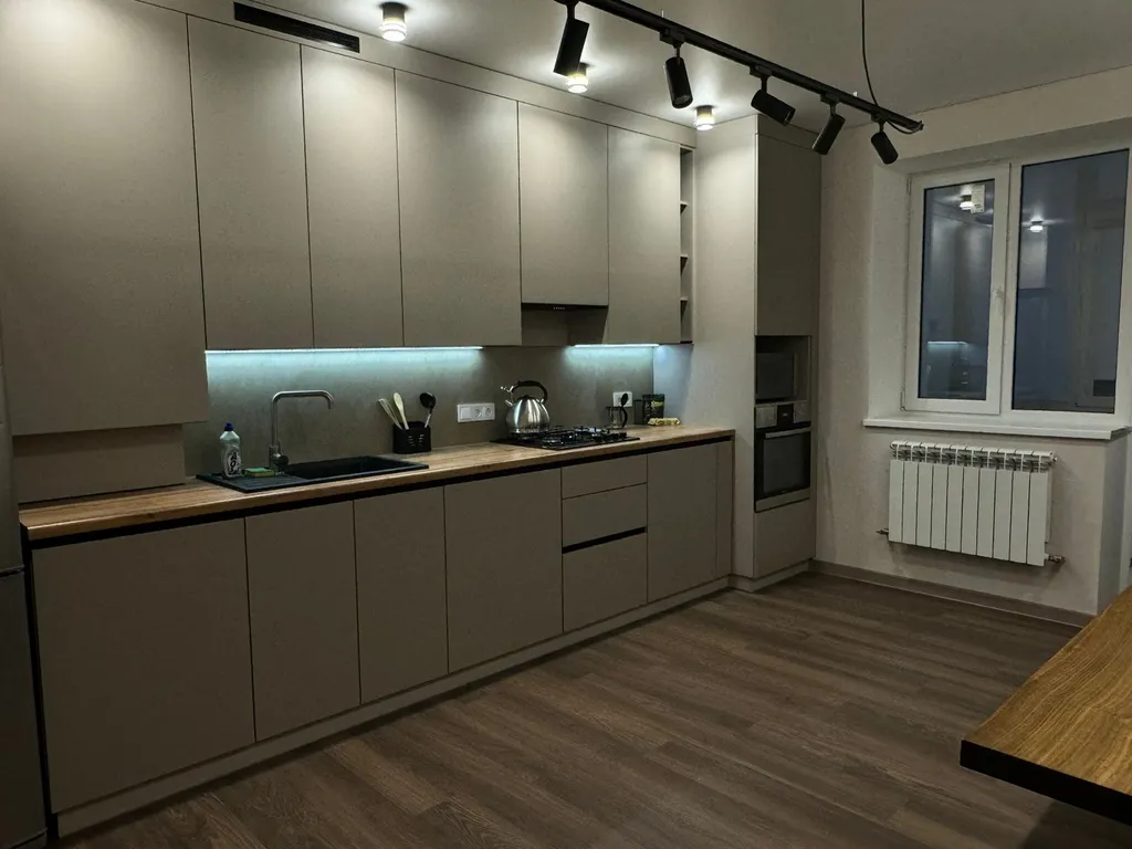 Уютная и современная квартира с дизайнерским ремонтом в сердце КМВ