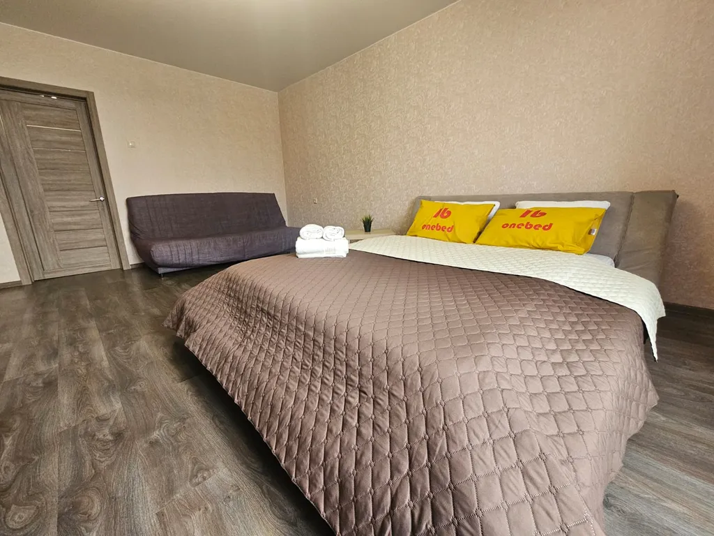 Вид на реку и крокус