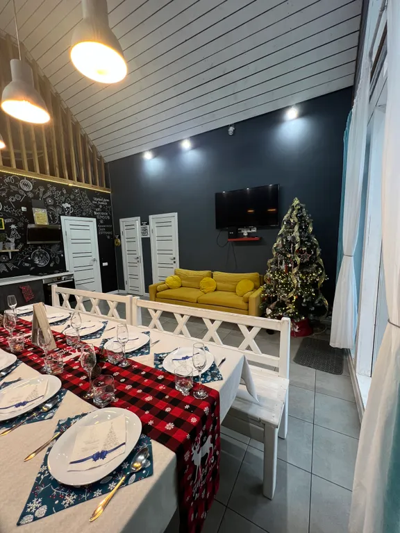 Черный дом на 10+4 человек