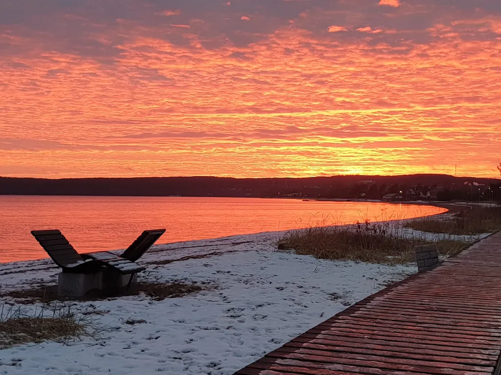 Номер в гостевом доме РАНТА в сосновом бору 50 м от Онежского озера