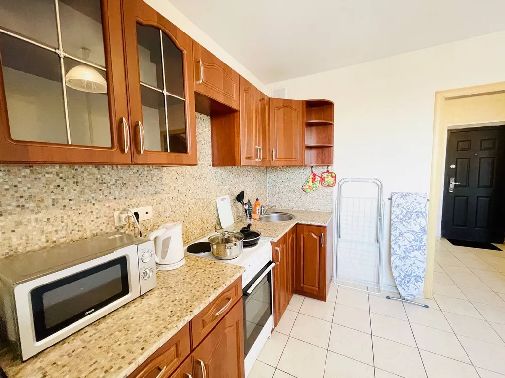 Апартаменты комфорт в центре с дополнительным диваном рядом с ОКБ