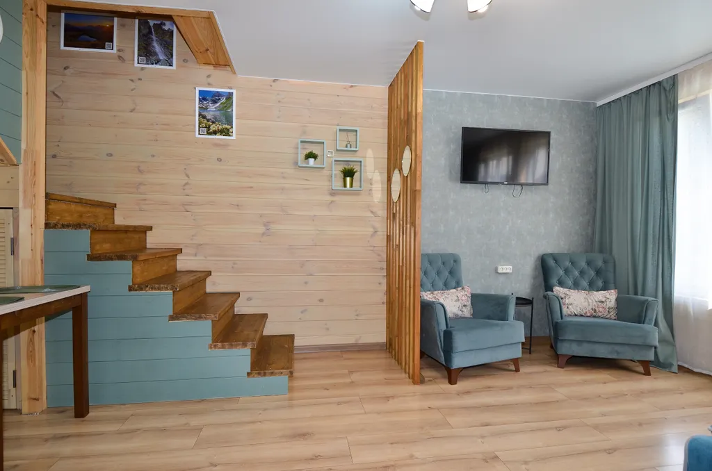 Коттедж Шестиместный домик Лето — Архыз