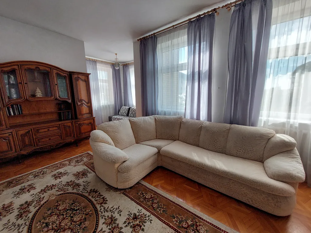 Коттедж Большой дом в центре города — Геленджик