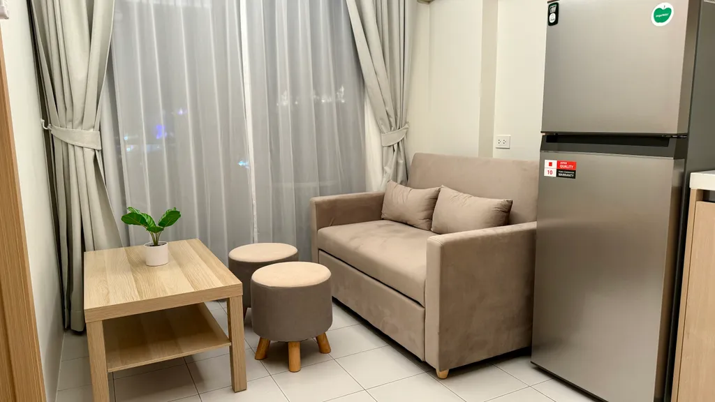 Новая супер однушка с бассейном и морем