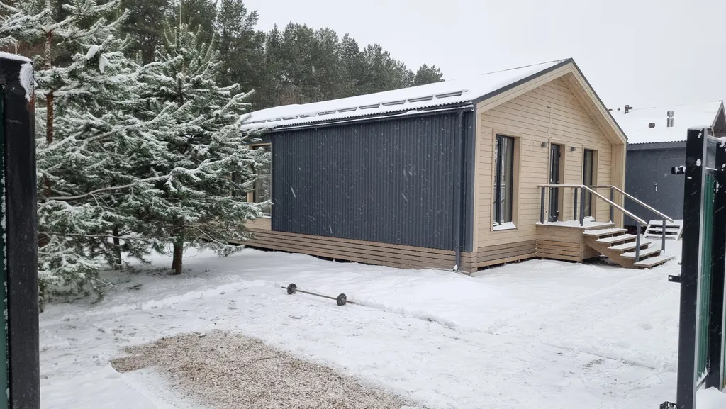 Коттедж Стильный барнхаус с горячей купелью фурако с видом на воду — Можайск