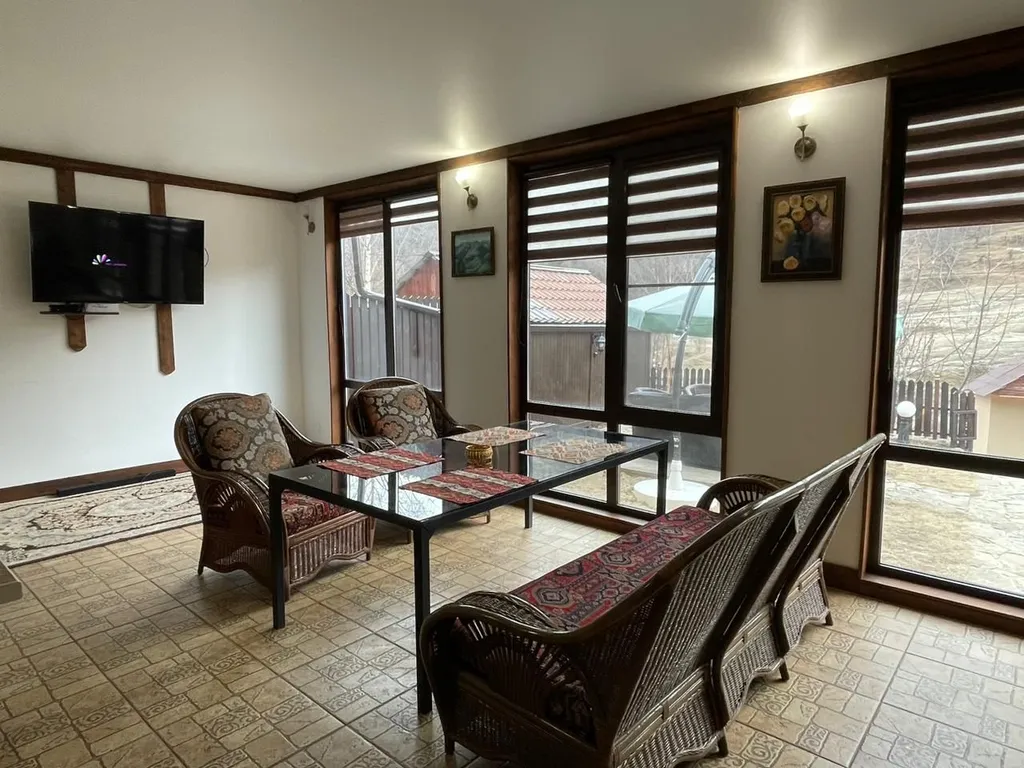 Шале с видом на горы в природном парке