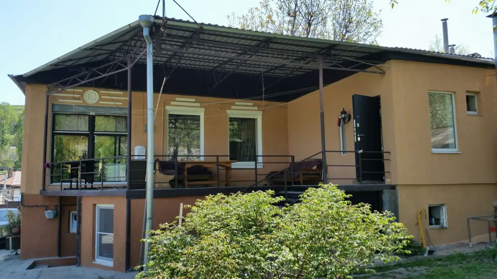 Коттедж Апартаменты с терассой и садом — Кисловодск