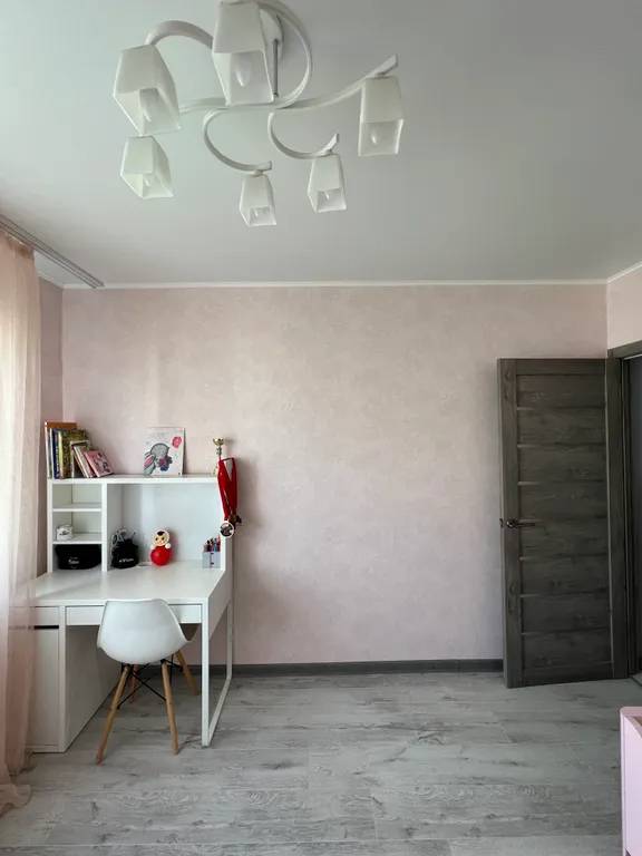 Квартира 3-комнатная Квартира — Калининград