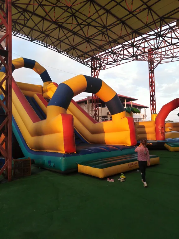 Уютный трёхместный номер на берегу моря