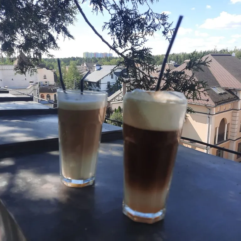 Дом-замок в Москве! Спа-зона, барбекю-зона внутри, караоке, кинозал...