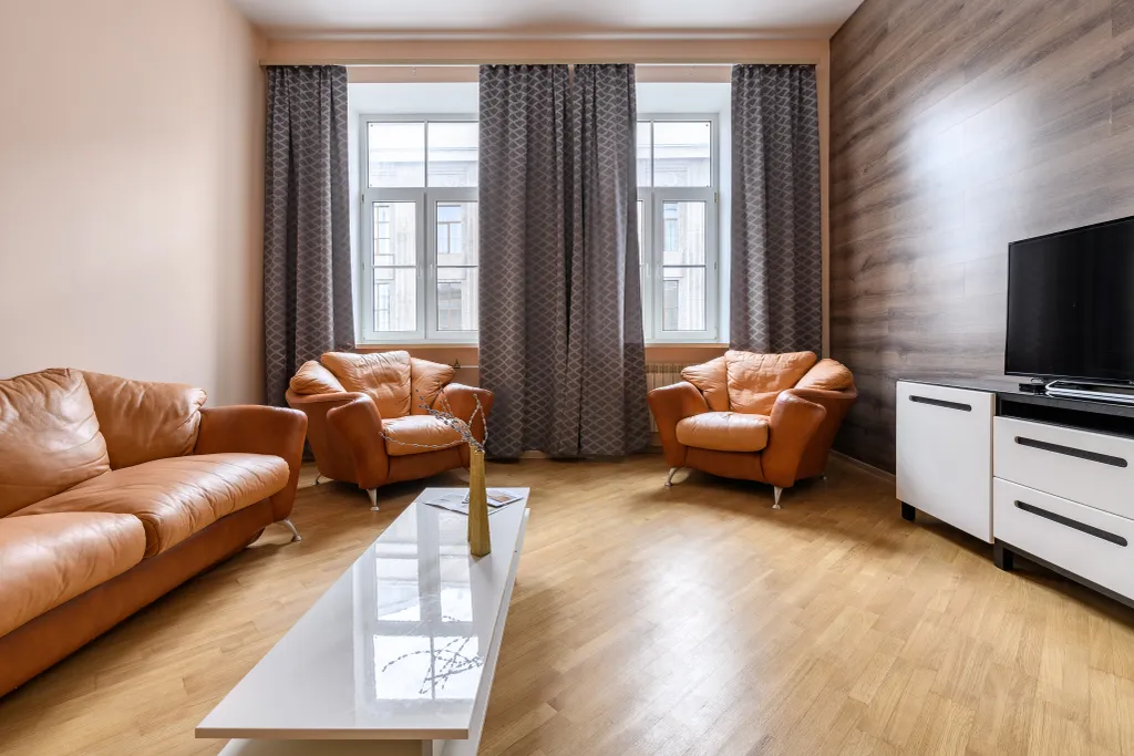 Апартаменты у Эрмитажа
3 спальни, 2 санузла.