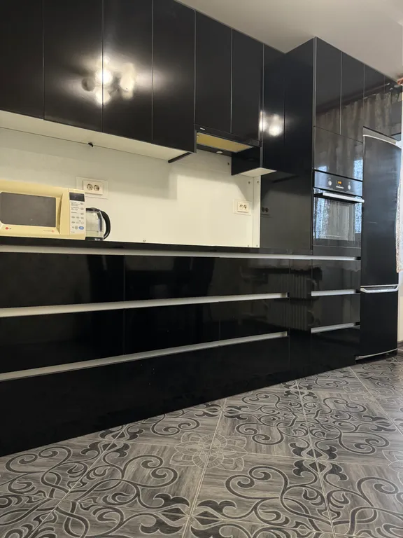 Квартира в центре города, напротив ЖД вокзала, рядом Цирк