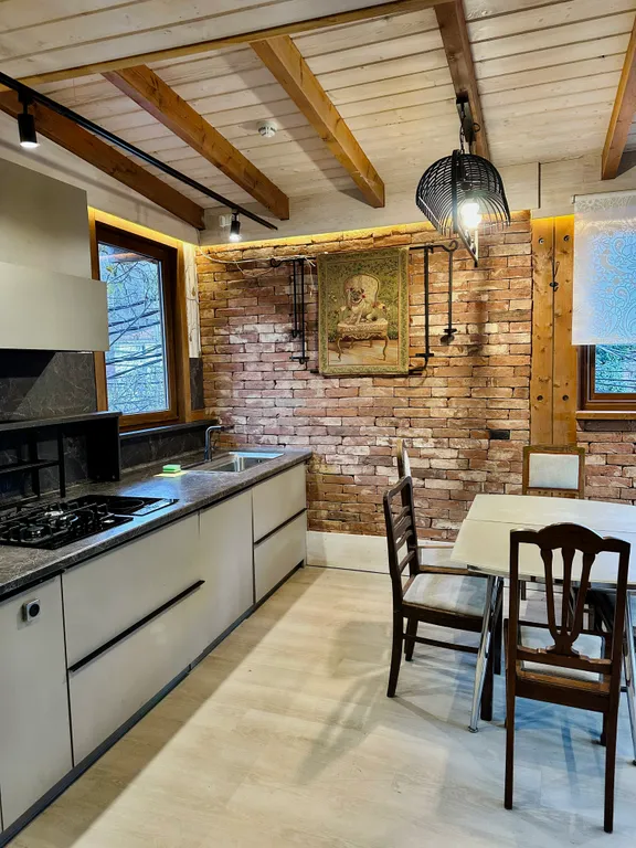 Апартаменты с видом на горы напротив курорта Красная Поляна