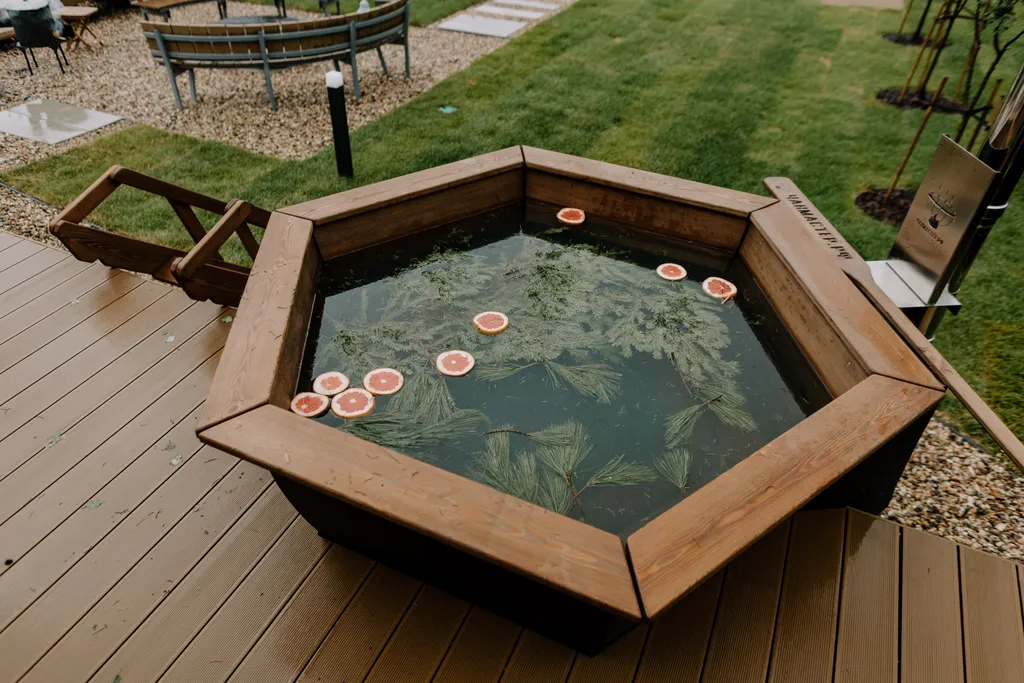 Коттедж Дом у Озера с панорамным видом, баней и чаном — Осташёво