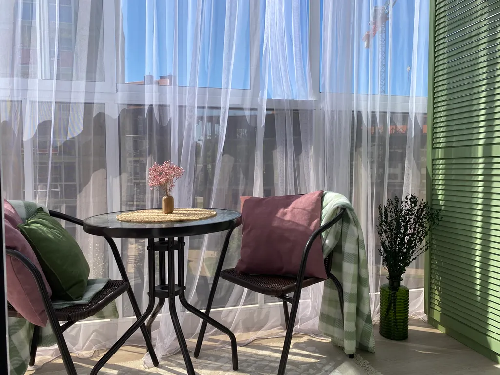 Счастливые семейные апартаменты у озера