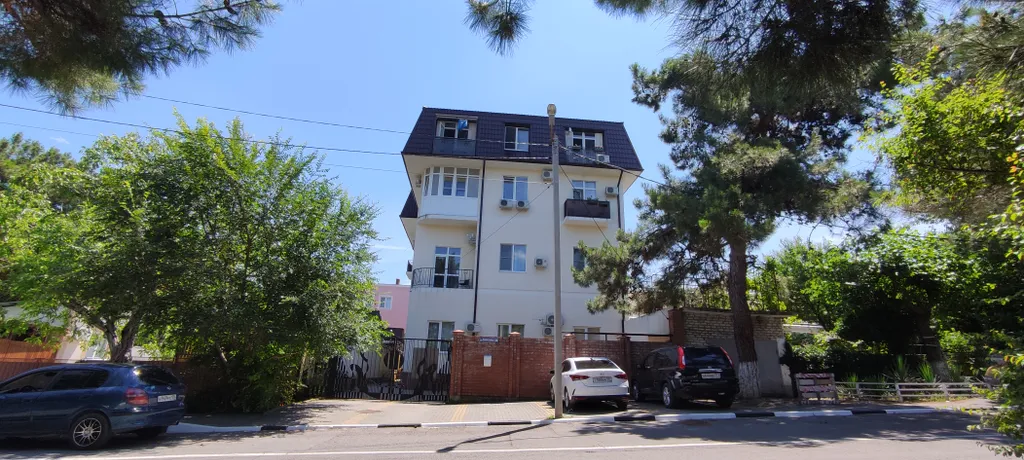 Квартира Квартира-евродвушка в центре с отдельной кухней и с видом на море и горы — Геленджик