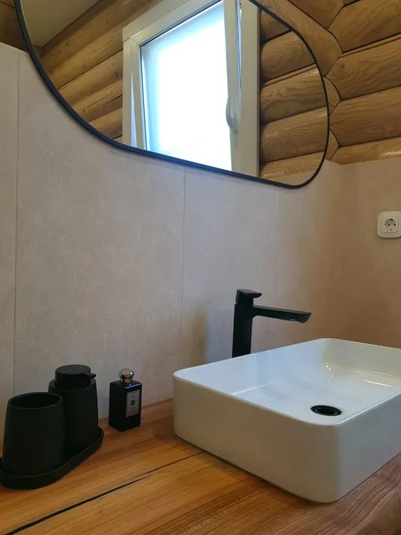 Коттедж у берега моря