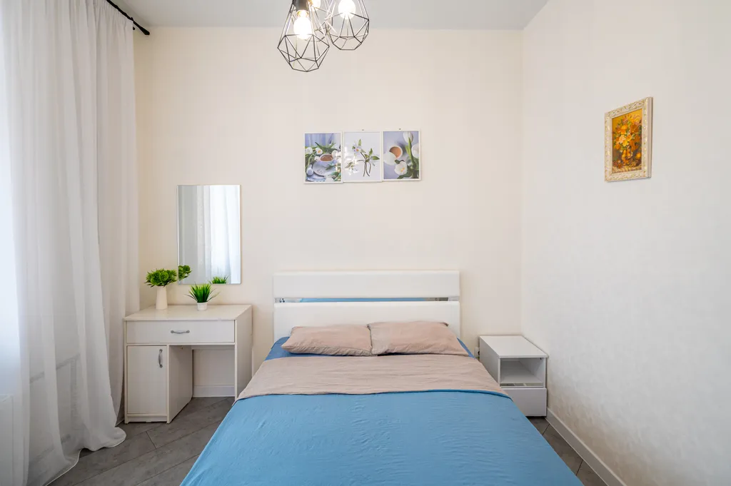 Beликолeпнaя и cвeтлая студия с балконoм