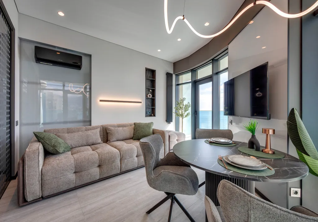 Видовые апартаменты с балконом