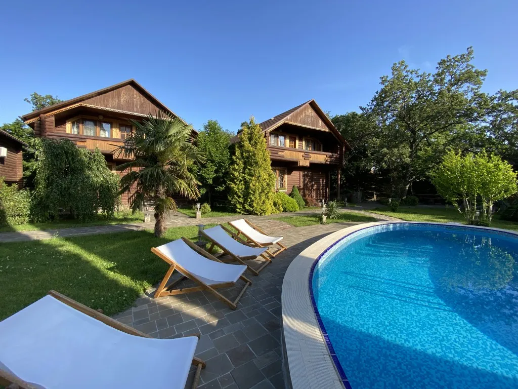 Сруб c бассейном и сауной