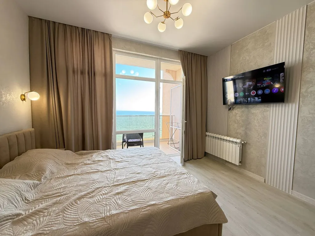 Прекрасная квартира-студия на берегу моря