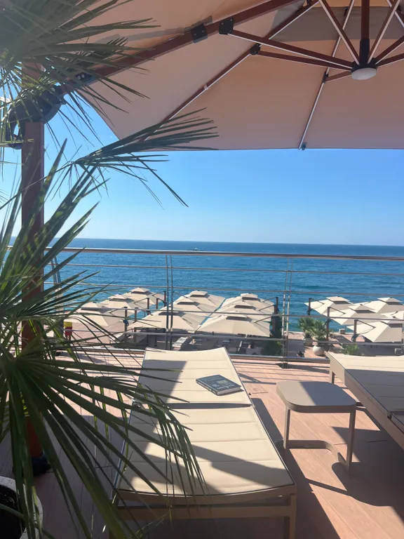 Апартаменты в вечнозелёном парке у моря