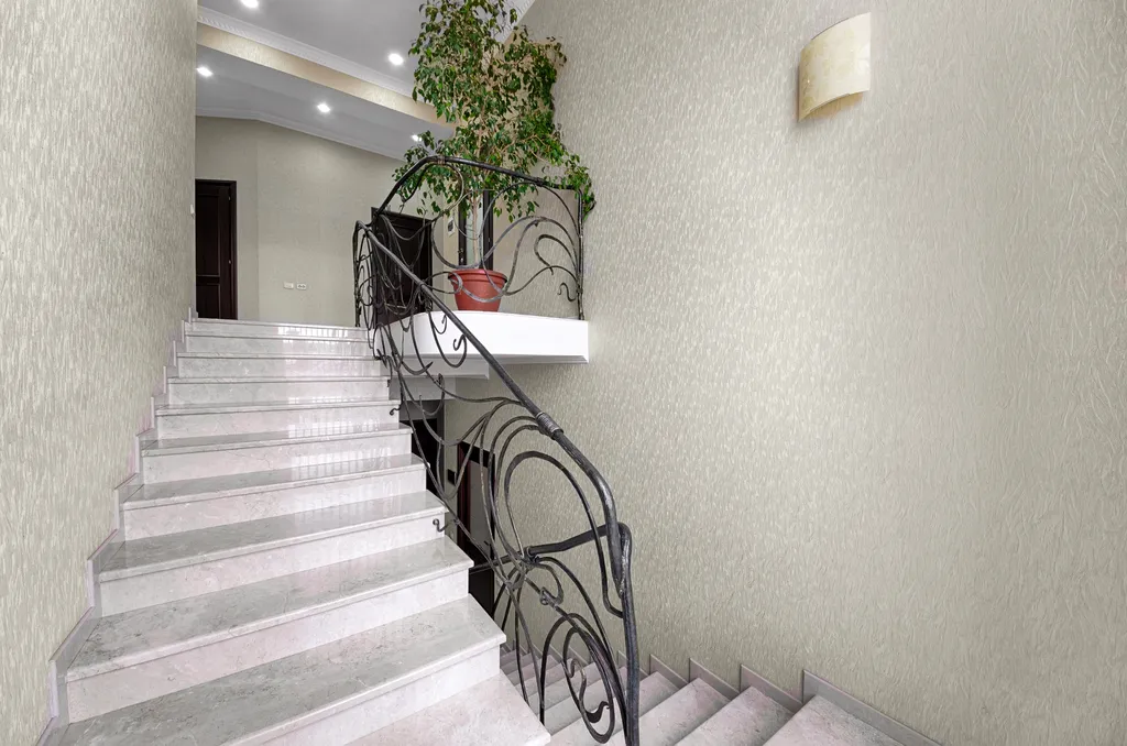 Дом с бассейном