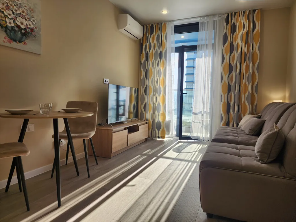 Студия с балконом