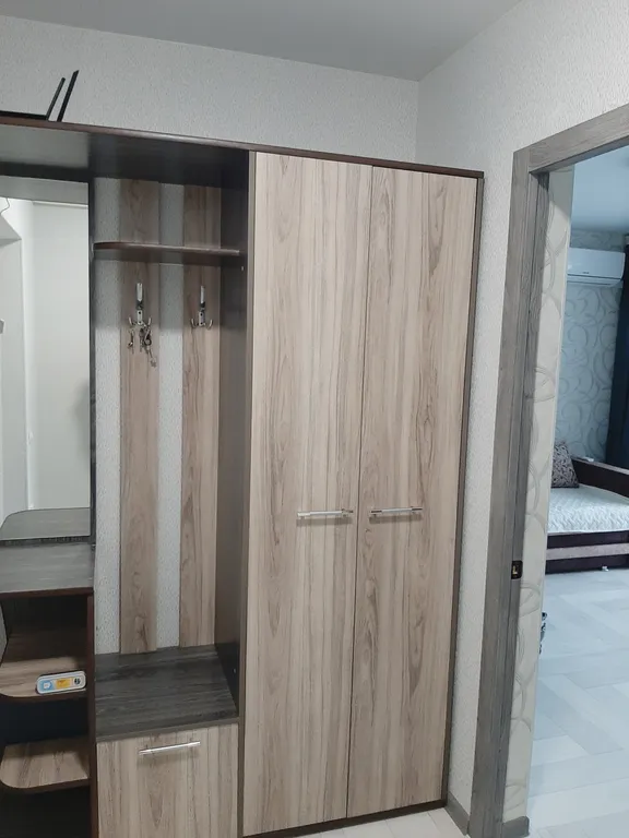 Квартира рядом с Ледовым комплексом Кристалл, бассейном Нефтяник