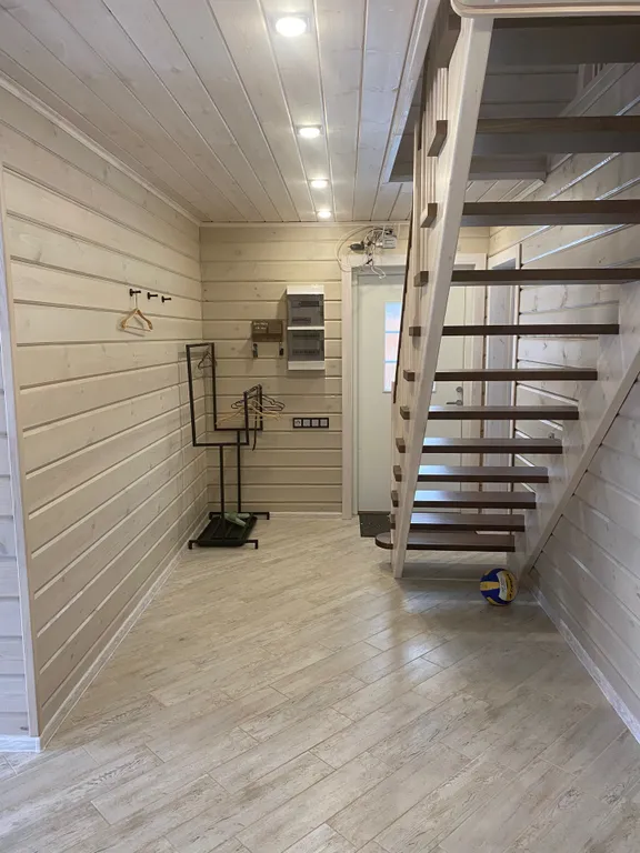 Уютный дом с бассейном на природе