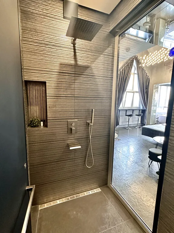 Панорамный Лофт с джакузи и PS5