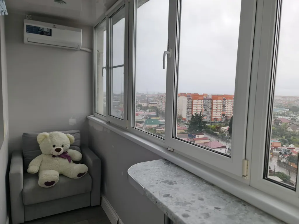 Трёхкомнатная квартира в Сочи  с видом на море и горы