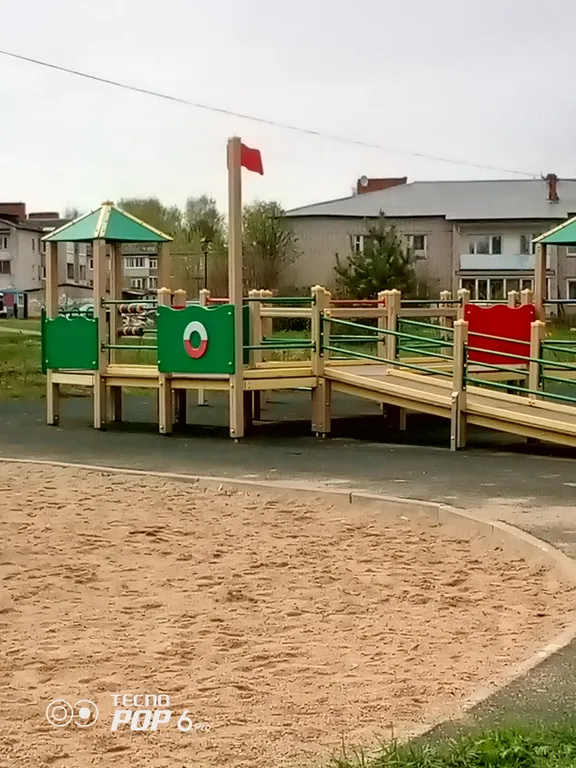 Квартира у живописного тихого пруда