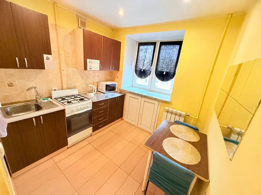 Апартаменты с балконом рядом с жд вокзалом