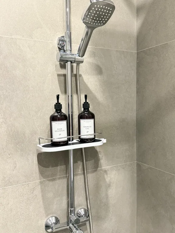 Уютная квартира рядом с ТРК Семья