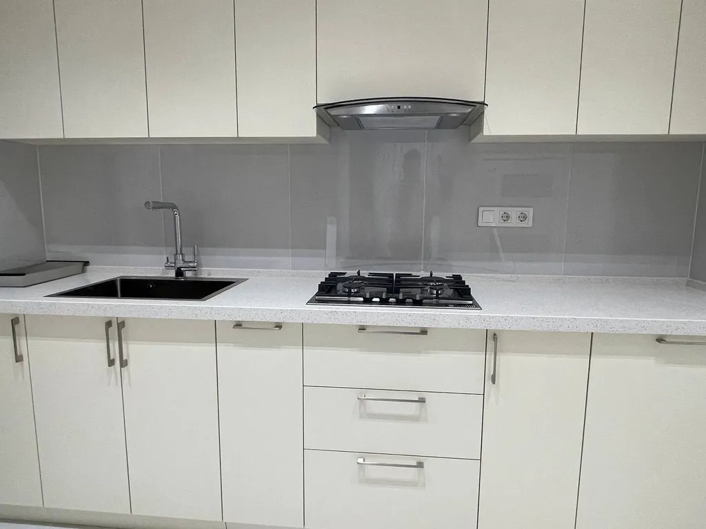 Малая в центре