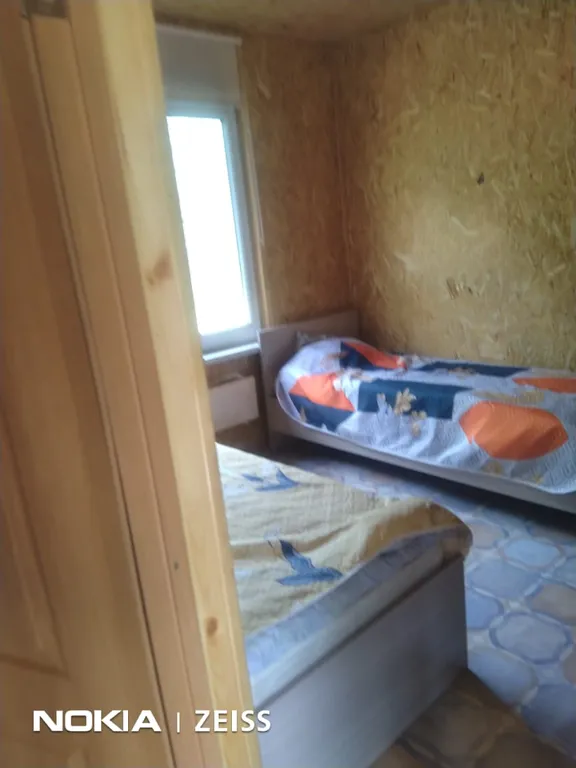 Страна Див на 2 гектарах земли, в изоляции и с озером