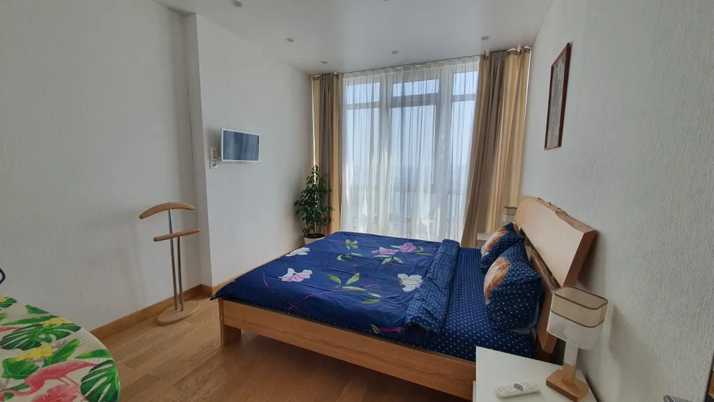 Апартаменты в центре города с прекрасным видом на золотой мост