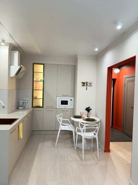 Яркая и современная квартира около Западного пляжа