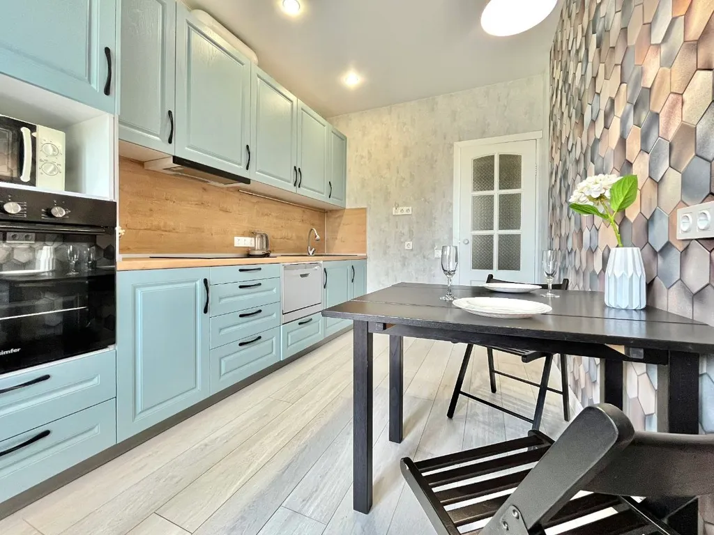 Уютная квартира рядом с ДС Молот