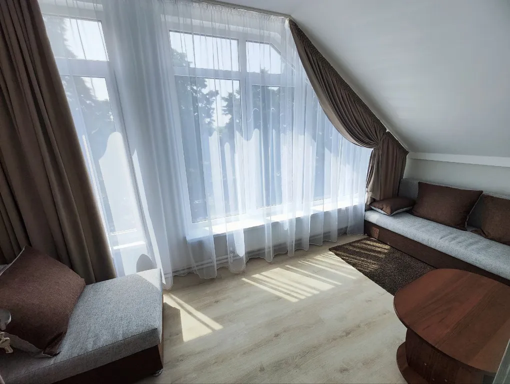 Квартира Семейный номер на мансарде в гостевом доме Регион 86 — аренда посуточно в Адлер