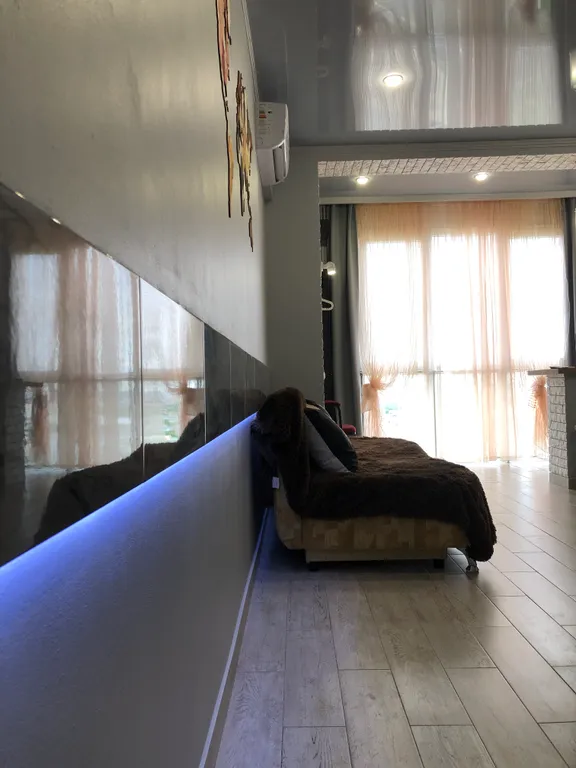 Двухкомнатная квартира с панорамными окнами