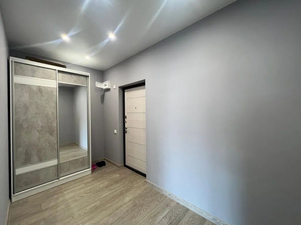 Просторная 1-к кв у ЖД вокзала. Не берем оплату за финальную уборку